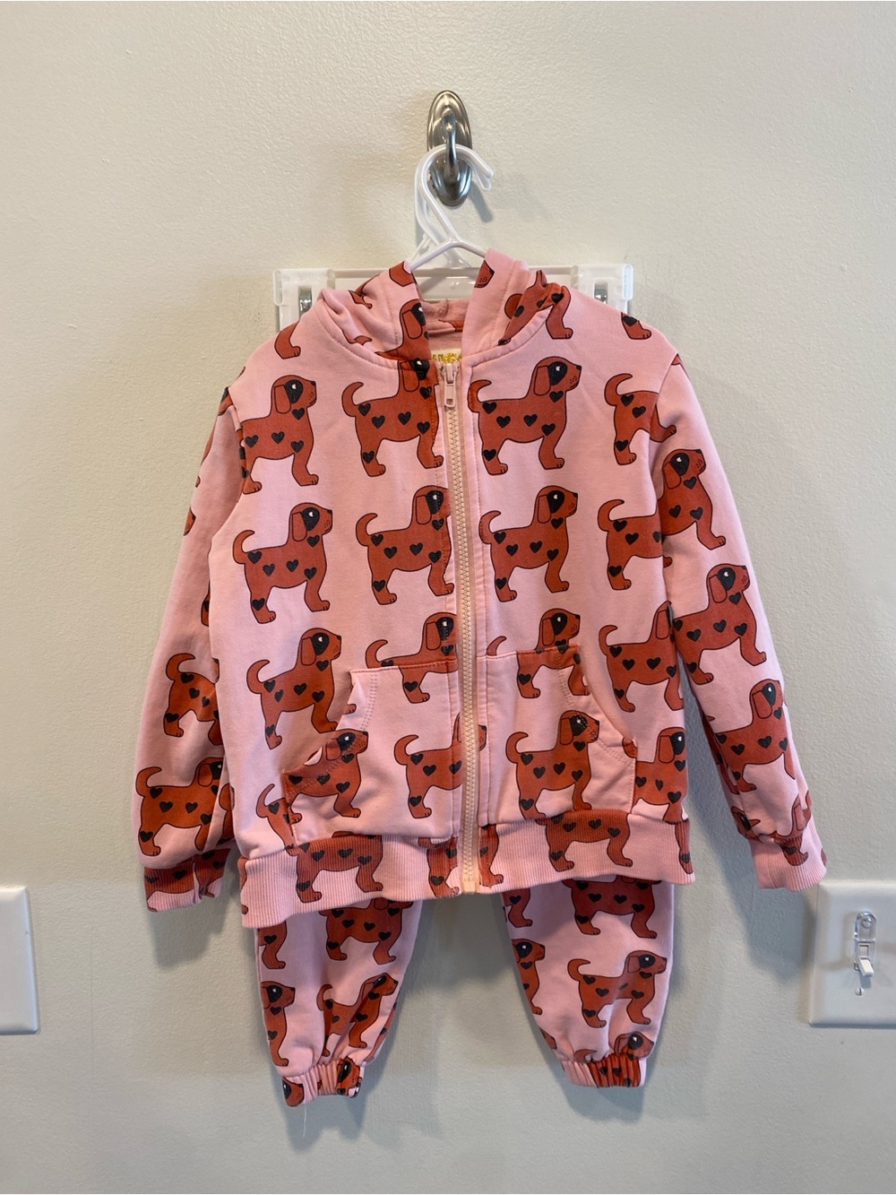 Hugo loves tiki red dog full zip hoodie sweatshirt and sweatpants set organic